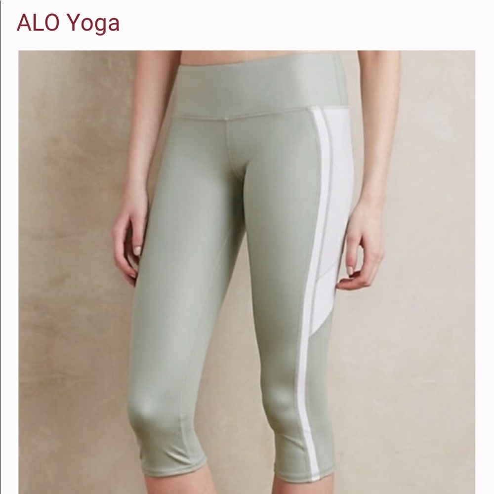 Alo Yoga Crop Leggings (M)